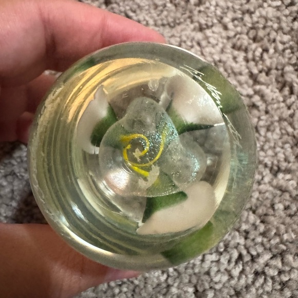 Vintage Calla Lily Glass Paperweight - Picture 3 of 5